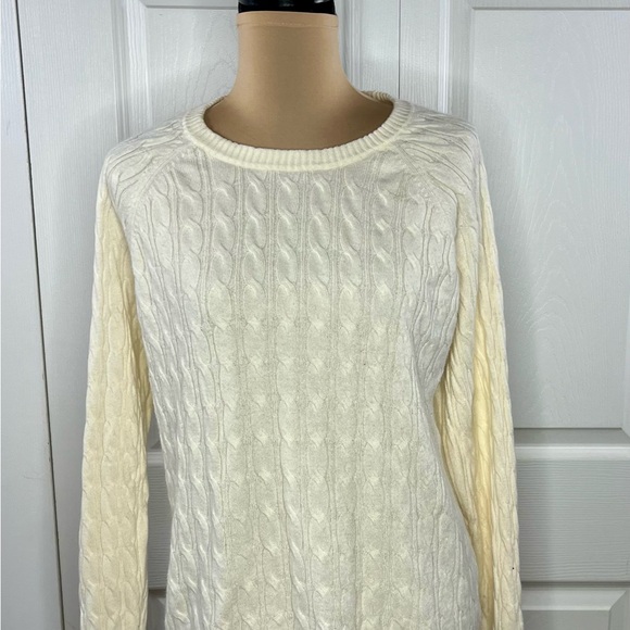Croft & Barrow Women's Ivory Cable Knit Sweater - Picture 3 of 13